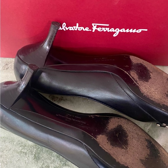 Ferragamo Shoes - Picture 6 of 7